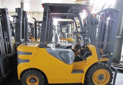 3t Diesel Forklift With Good Engine (HH30Z-N1-D)