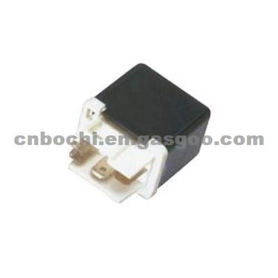 Auto Parts Small Size High Performance Auto Relay B002-67-740