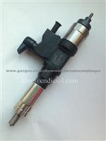 Auto Diesel Engine Spare Parts Fuel Common Rail Injector 095000-5471