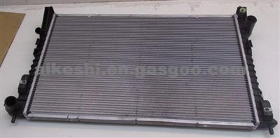 Radiator 8A8Z8005A