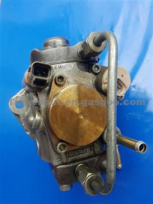 Toyota Hiace Land Cruiser Hilux 1KDFTV Fuel Injection Pump 22100-30050 D4D