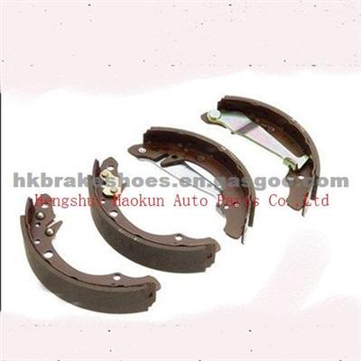 AUTO PART BRAKE SHOE FSB150 FOR AUDI CAR OEM 331609525