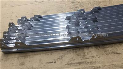 Aluminum Guide Rail Rear L405 00003