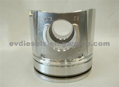 KOMATSU Piston 4D105 6736136-32-2020 For Dozer D31A