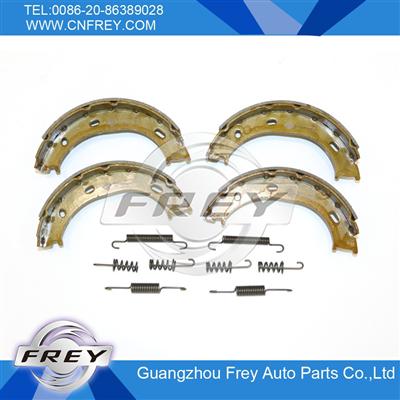 Brake shoe OEM NO.9014200120 for Sprinter 901