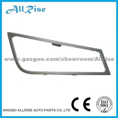 Volvo 21078545 RH Headlamp Frame