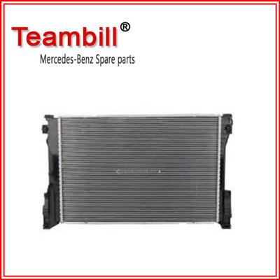 China Aluminium Auto Heating Radiator for Mercedes W204 W212 Auto Spare Parts Car 0995002703