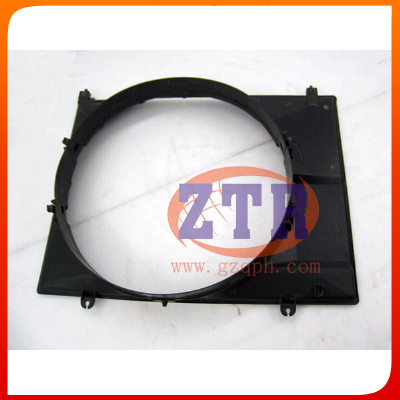 China Mitsubishi Auto Parts for Mitsubishi Pajero Fan Shroud Mr404894