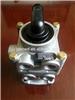 Heavy truck brake master cylinder