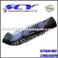 AIR INTAKE HOSE PIPE For TOYOTA HILUX RN85 RN100 2.4L 22R 8/88-7/97 17881-35070