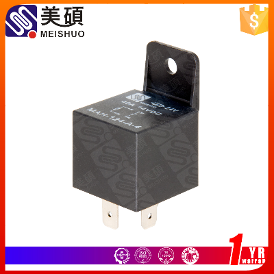 Black color automobile relay with diode