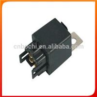Hot Selling Miniature Size Auto Relay 95715-37000 with 24V 4P