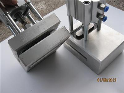 Punching Hole Device for Bag Making MachineQLXhQg