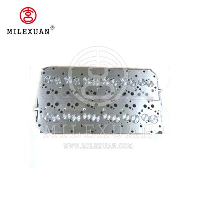 Milexuan Car Parts Spare J8S-604 Cylinder Head Acm908560 for Renault Engine Cylinder Head