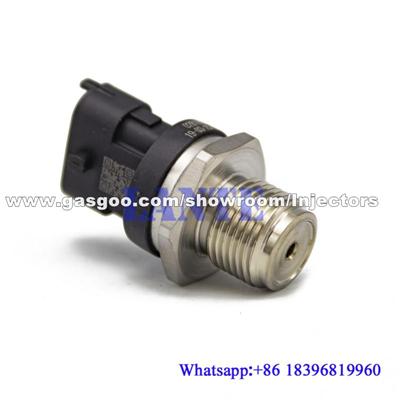 Common rail pressure sensor 281002405