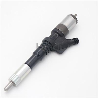 Top Quality Common Rail Injector 095000-1210, 095000-1211, 095000-12 For Komatsu Excavator D65EX-15 PC450-7