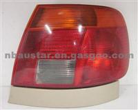 TAIL LIGHT Audi A4 1996 96 1997 97 Right