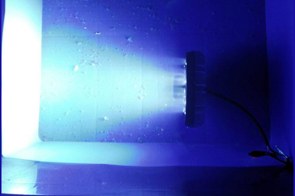 Product-waterproof-testing-of-Round-80w-LED-Work-Light.jpg