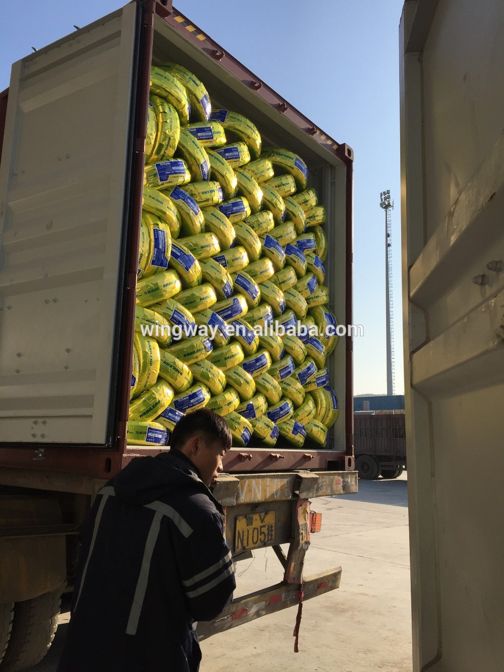 100% quality warranty comforser brand tire 31x10.5R15 35x12.50R17 35X12.5R18 35x12.5R20 comforser tires for passenger vehicle.JPG