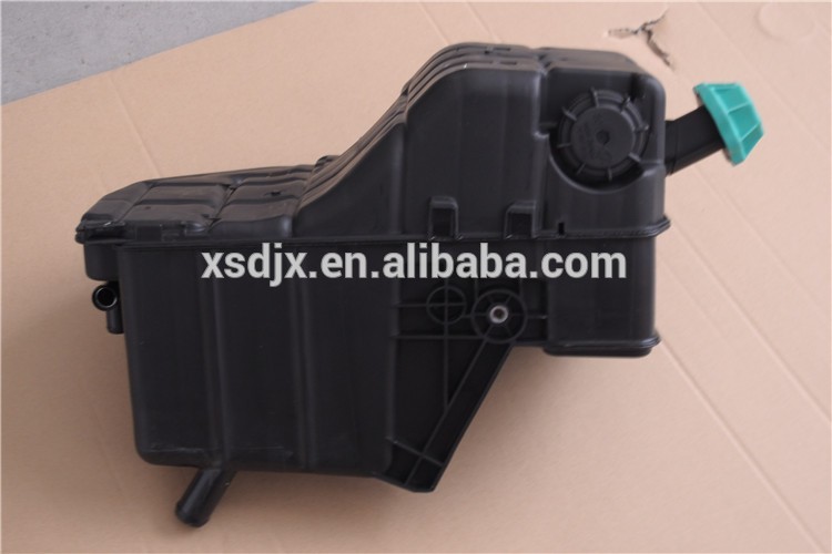 mercedes benz actros truck coolant expansion tank (2).jpg