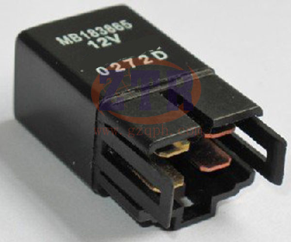 MB183865 V31.V33.V32.jpg