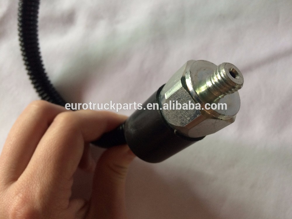 Eeuropean heavy truck spare parts high quality oil pressure sensor oem 11170071 for volvo (1).JPG