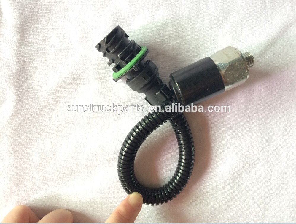 OEM NO 11170071 volvo truck oil pressure sensor for heavy duty volvo truck spare parts 2.jpg