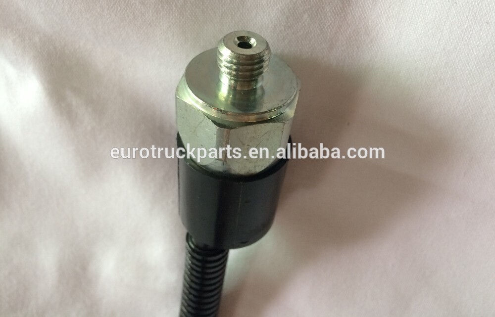 OEM NO 11170071 volvo truck oil pressure sensor for heavy duty volvo truck spare parts 5.jpg