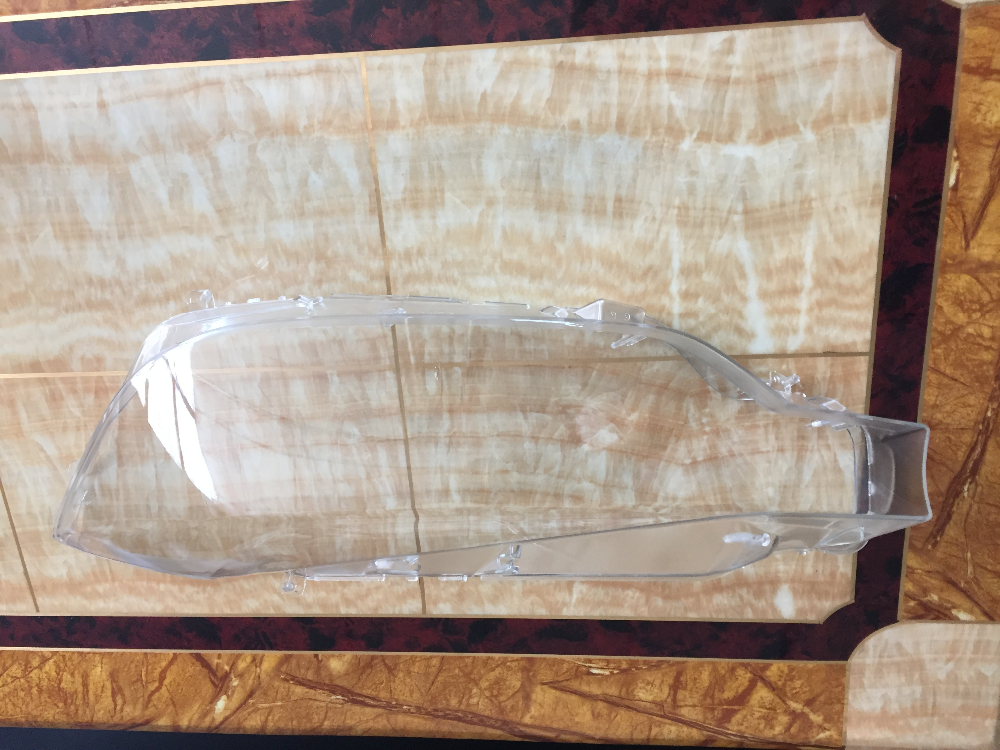 BMW F30 headlight lens cover.png